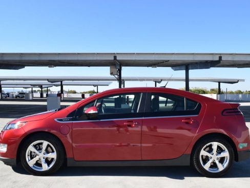 Used 2013 Chevrolet Volt Premium w/ Premium Trim Package image 8
