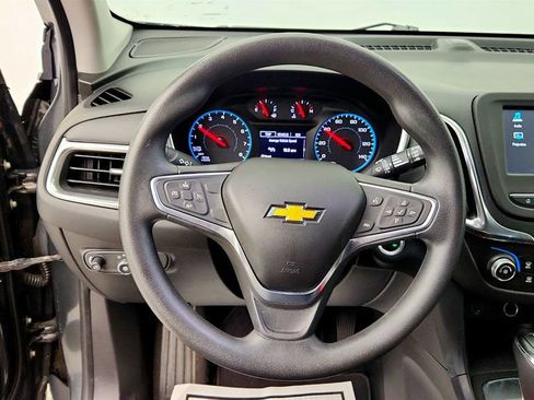Used 2018 Chevrolet Equinox LT FWD image 12