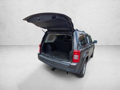 Used 2016 Jeep Patriot Sport w/ Power Value Group FWD image 23