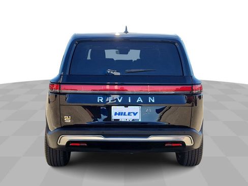 Used 2023 Rivian R1S Adventure image 7