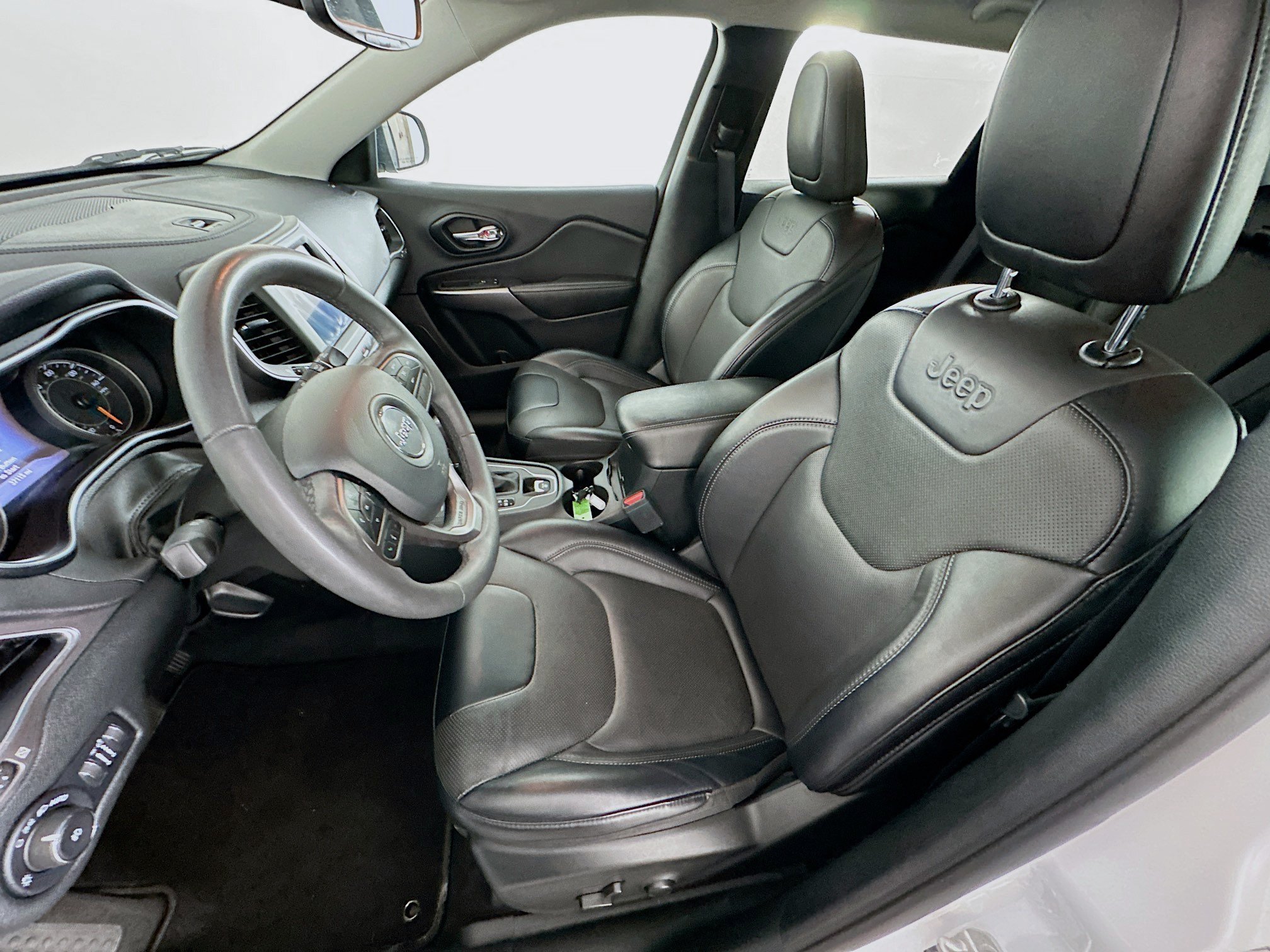 Used 2022 Jeep Cherokee Latitude Lux AWD/4WD image 13