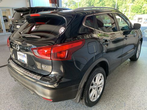 Used 2017 Nissan Rogue Sport SV w/ SV All-Weather Package FWD image 10