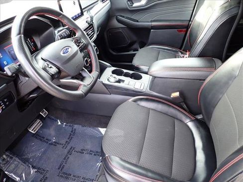 Used 2024 Ford Escape ST-Line image 12