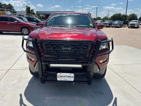 Used 2022 Nissan Frontier SV AWD/4WD image 10
