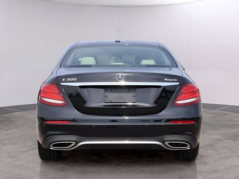 Used 2019 Mercedes-Benz E 300 4MATIC image 6