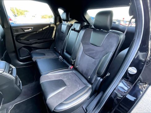 Used 2023 Ford Edge ST image 20