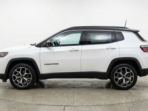Used 2025 Jeep Compass Limited AWD/4WD image 5