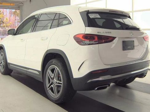 Used 2023 Mercedes-Benz GLA 250 4MATIC w/ AMG Line Exterior image 4