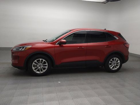 Used 2020 Ford Escape SE image 2