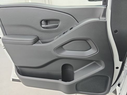 New 2026 Nissan Frontier S image 25