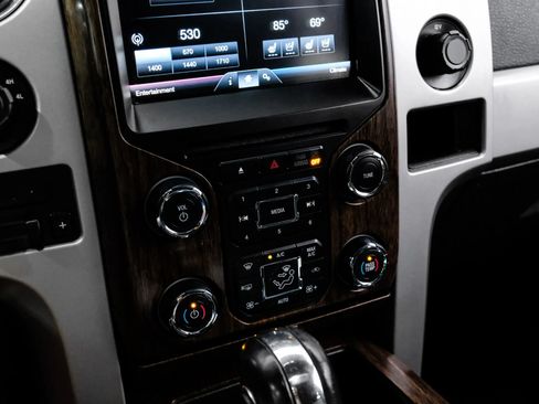 Used 2014 Ford F150 Lariat w/ Equipment Group 502A Luxury AWD/4WD image 30
