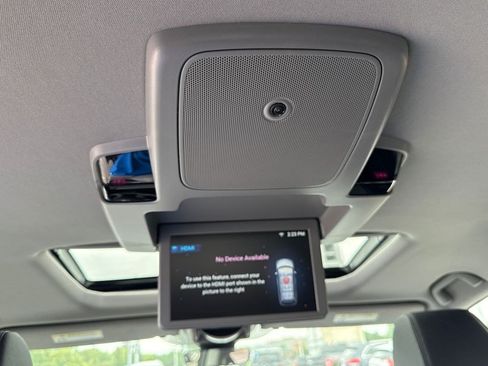 Certified 2023 Honda Odyssey Touring image 20