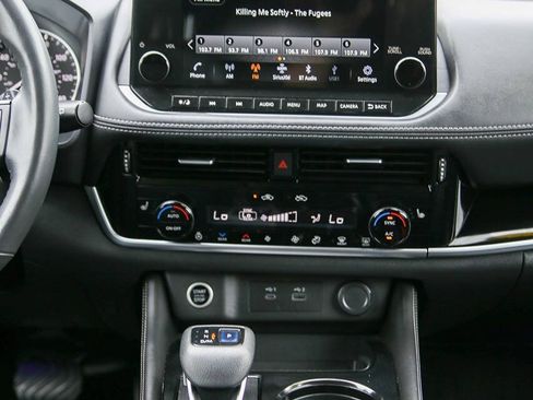 Used 2022 Nissan Rogue SL w/ SL Premium Package AWD/4WD image 32