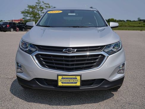 Used 2019 Chevrolet Equinox LT AWD/4WD image 2