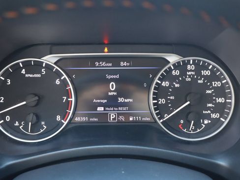 Used 2025 Nissan Sentra SR FWD image 9