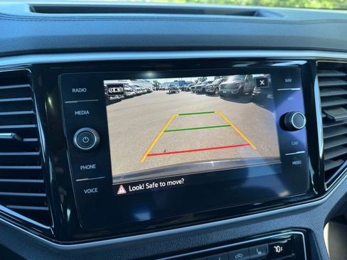 Used 2021 Volkswagen Atlas Cross Sport SEL image 35