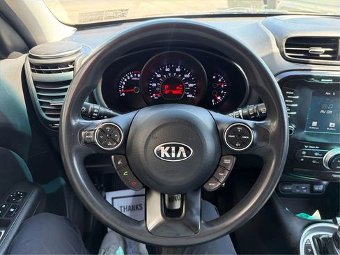 Used 2018 Kia Soul + image 16