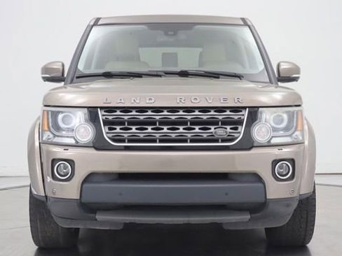 Used 2016 Land Rover LR4 HSE AWD/4WD image 8