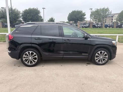 Used 2018 GMC Terrain SLT w/ Preferred Package FWD image 3