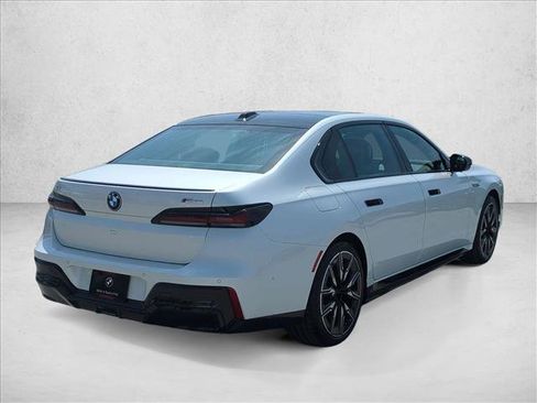 Used 2026 BMW i7 M70 AWD/4WD image 2