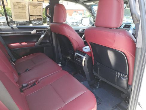 Used 2021 Lexus GX 460 Premium w/ Premium Package AWD/4WD image 11