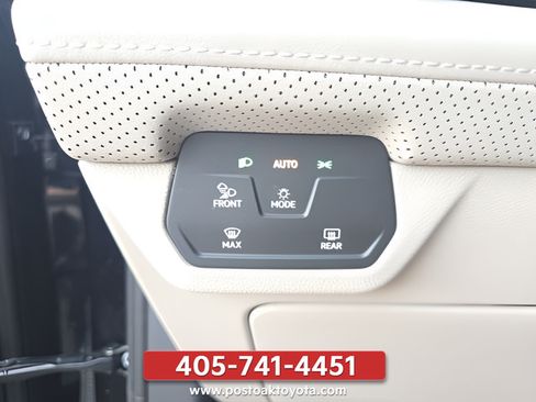 Used 2024 Volkswagen Atlas SE FWD image 17