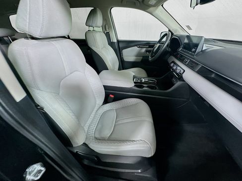Used 2023 Honda Pilot LX image 29