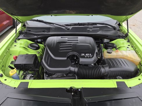 Used 2019 Dodge Challenger SXT w/ Blacktop Package image 13