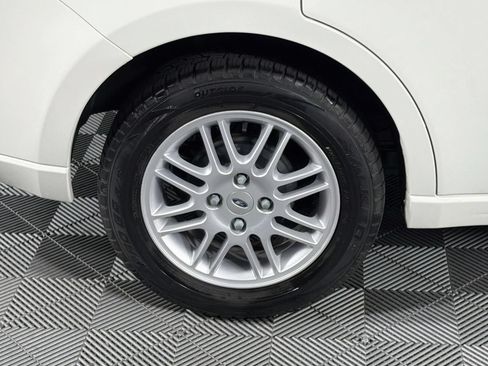 Used 2010 Ford Focus SE FWD image 28