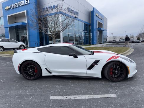 Used 2017 Chevrolet Corvette Grand Sport image 2