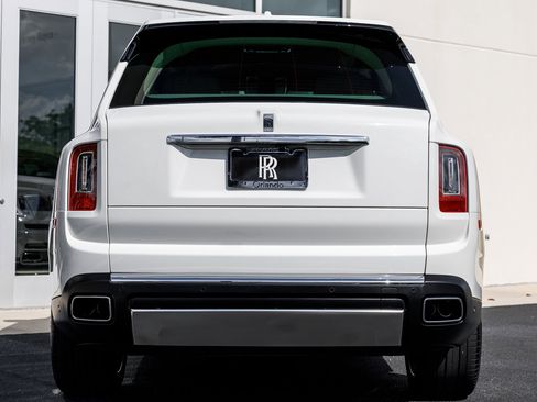 Certified 2023 Rolls-Royce Cullinan AWD/4WD image 14