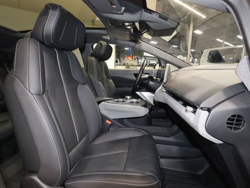 Certified 2025 Cadillac Optiq Sport 2 w/ LPO, Floor Liner Package image 26