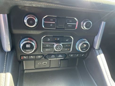 Used 2023 GMC Yukon SLT image 26
