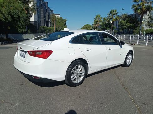 Used 2018 Chevrolet Malibu LT FWD image 8