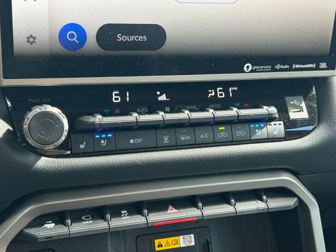 Used 2024 Toyota Tundra Limited image 34