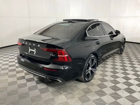 Used 2021 Volvo S60 T5 Inscription image 6