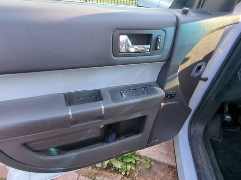 Used 2015 Ford Flex SEL w/ Equipment Group 202A FWD image 8