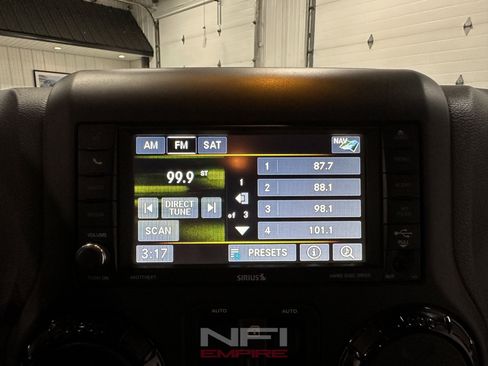 Used 2016 Jeep Wrangler Unlimited Sahara AWD/4WD image 30