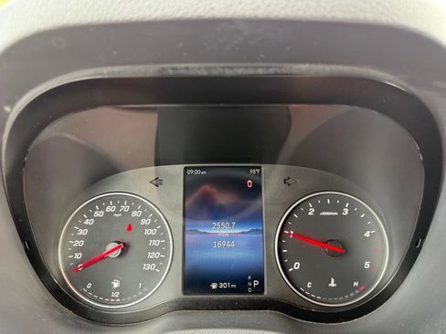 Used 2025 Mercedes-Benz Sprinter 2500 image 14