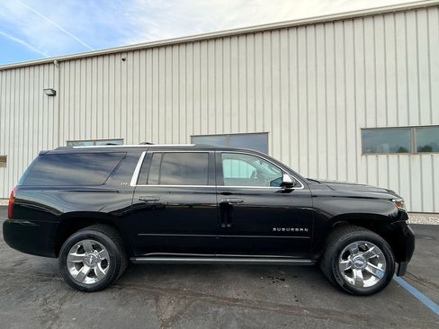 Used 2015 Chevrolet Suburban LTZ image 4