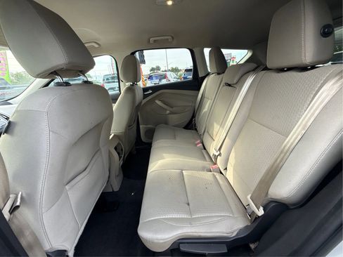 Used 2017 Ford Escape SE FWD image 12