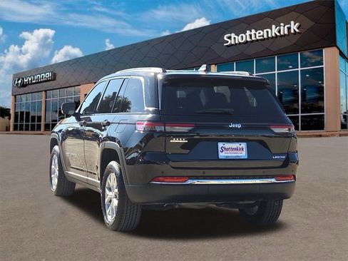 Used 2023 Jeep Grand Cherokee Limited image 8