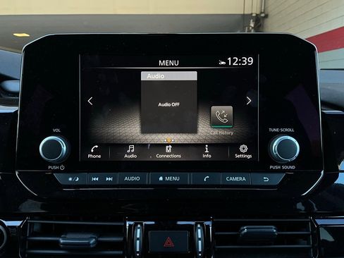 Used 2024 Nissan Pathfinder SV image 30