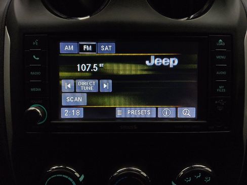 Used 2017 Jeep Compass High Altitude AWD/4WD image 25