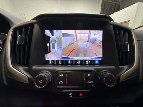 Used 2023 GMC Terrain Denali w/ Denali Premium Package image 17