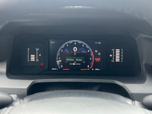 Certified 2025 Toyota Tacoma SR5 AWD/4WD image 24