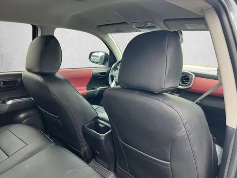 Certified 2022 Toyota Tacoma SR5 w/ Technology Package image 22