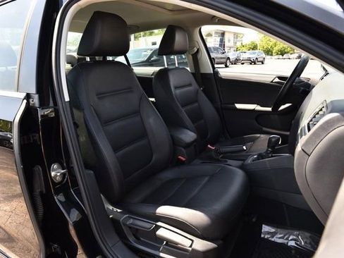Used 2017 Volkswagen Jetta SE FWD image 21