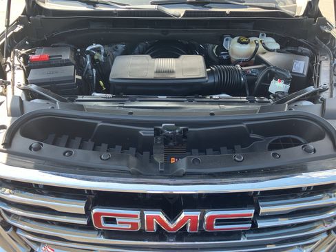 Used 2021 GMC Yukon SLT w/ SLT Premium Package image 39