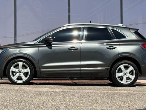 Used 2017 Lincoln MKC Premiere image 5